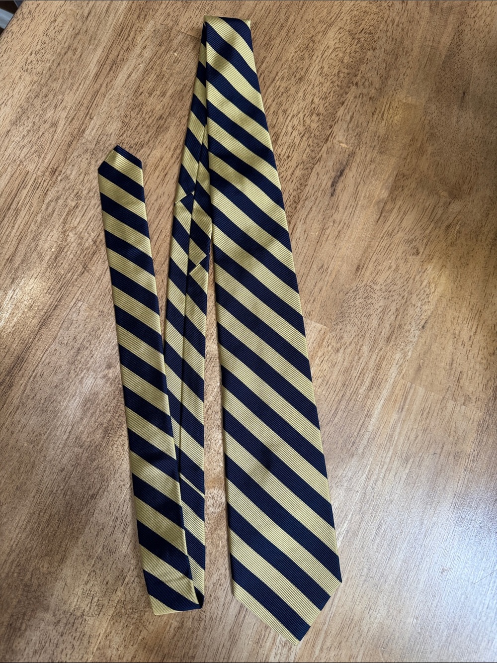 Brooks Brothers Striped Gold and Navy Men's Tie- New